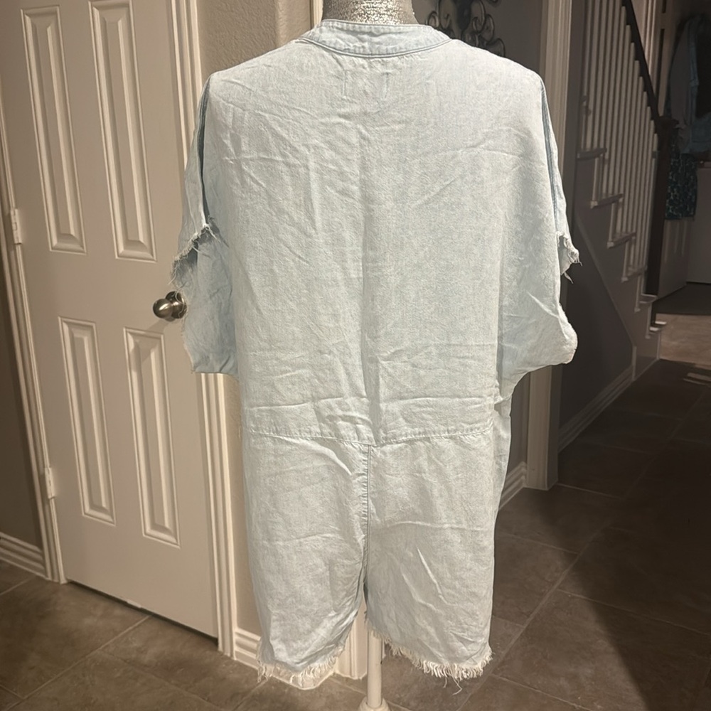 Women's Romper Show me your mumu Large Light Denim distressed hem and arms - Picture 6 of 9